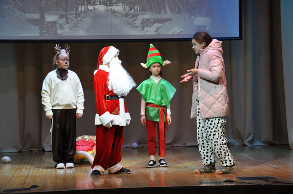 Театральная постановка к Новому году и Рождеству