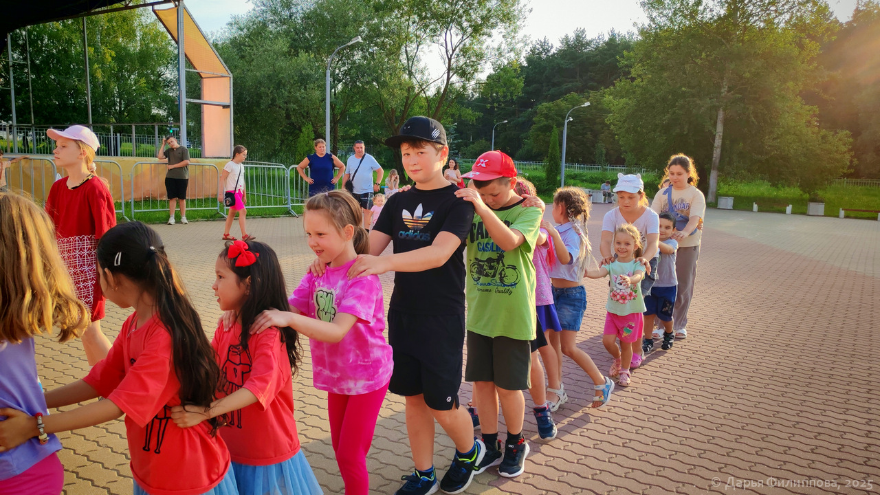 наш веселый двор