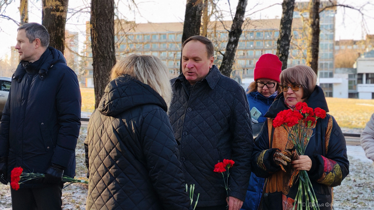 День контрнаступления советских войск в Битве под Москвой